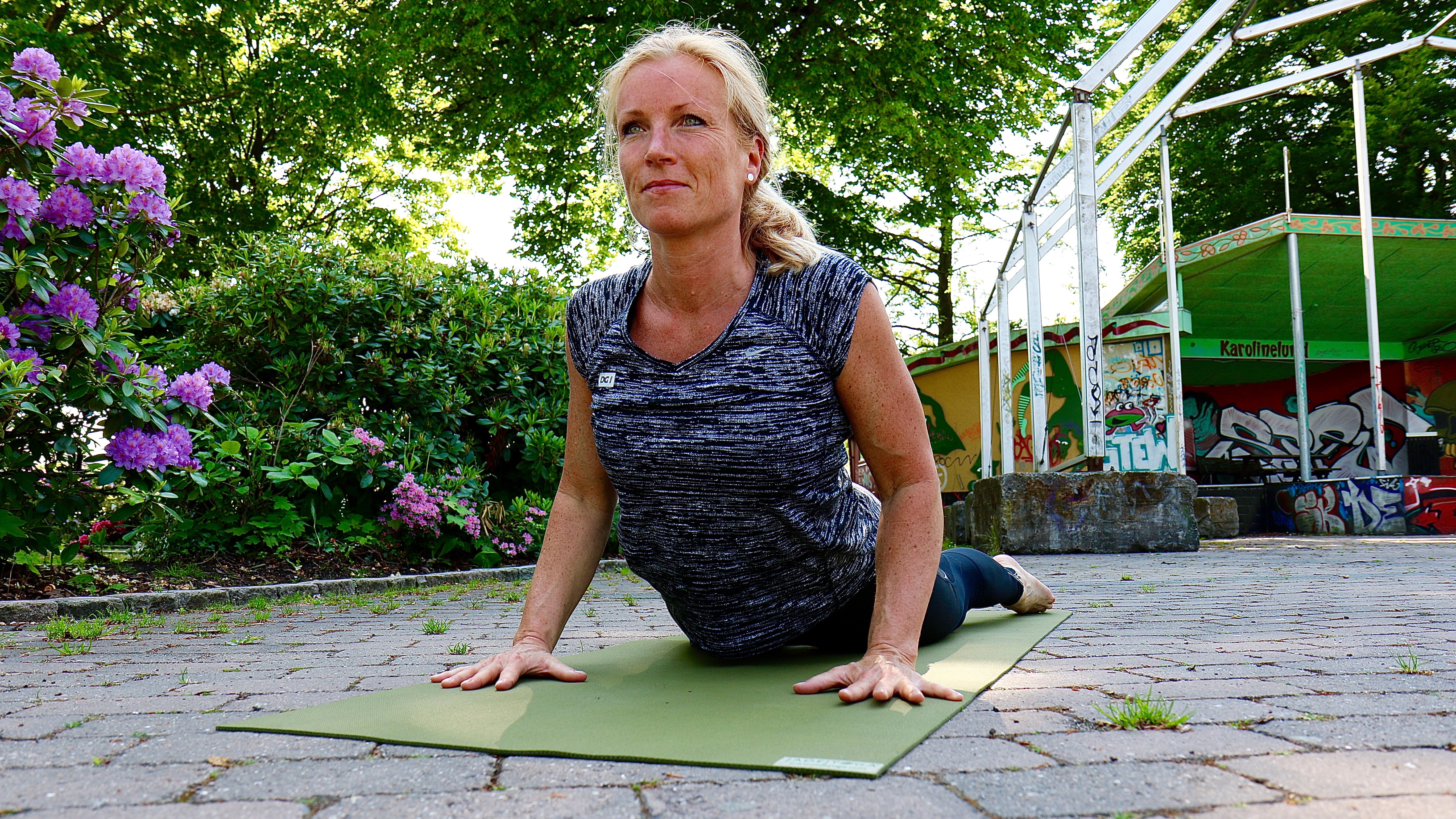 160601_Yoga_cobra 3.jpg