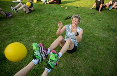 Kvinde mavebøjning.jpg