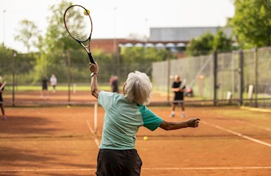 Seniorkvinde server.jpg